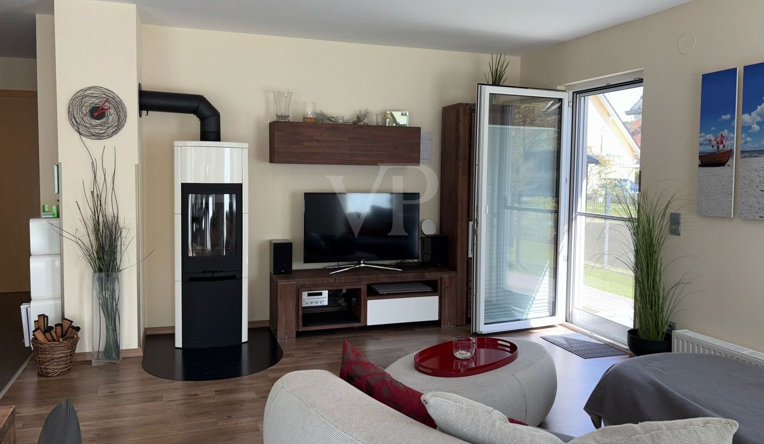 TV-Ecke und Kamin