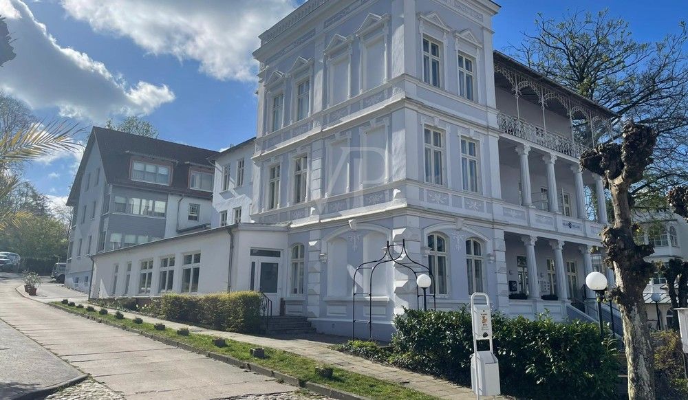 Strandnah: Traditionelle Villa im Herzen des Ostseebades Sellin mit Beherbergungsbetrieb