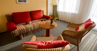 von_poll_real_estate_property_LY845_image_13