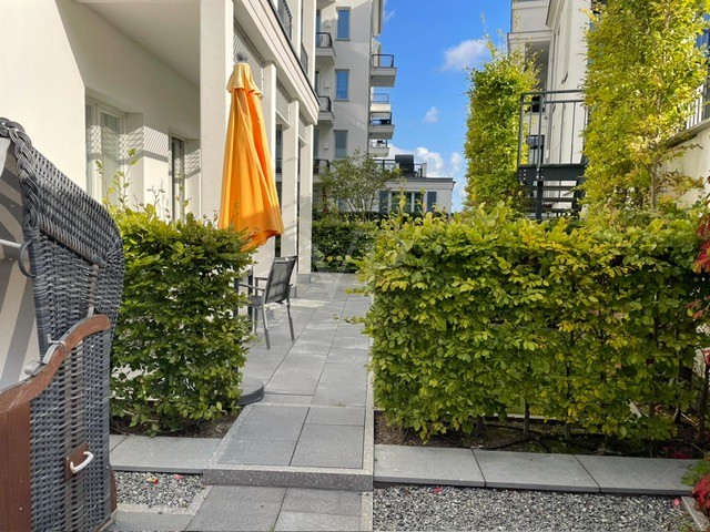 Haus FIRST Sellin: Ein exklusives Appartement in bester Lage mit Innenpool und Dachterrassen-SPA