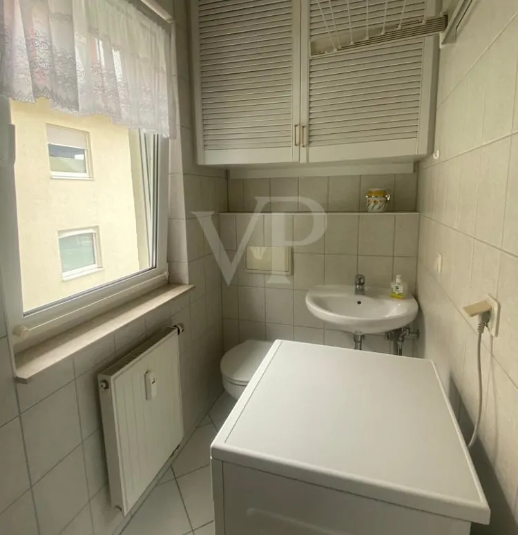 Hauswirtschaftsraum mit Fenster