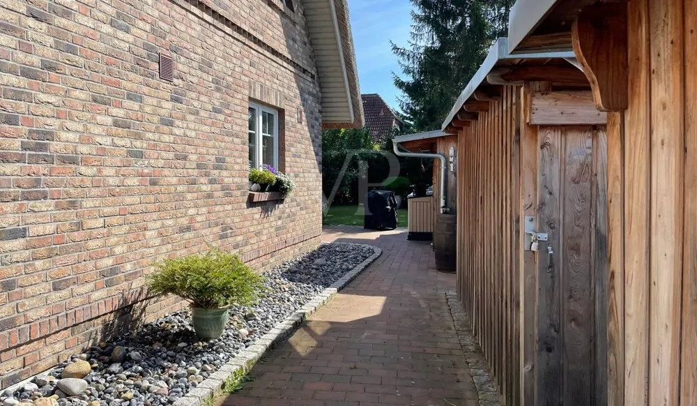 Zweifamilienhaus in traumhafter Lage am Neuensiener See