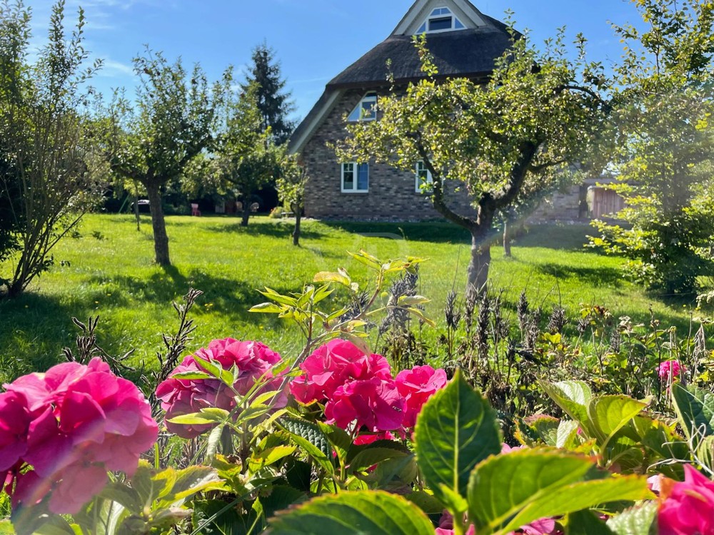 Zweifamilienhaus in traumhafter Lage am Neuensiener See