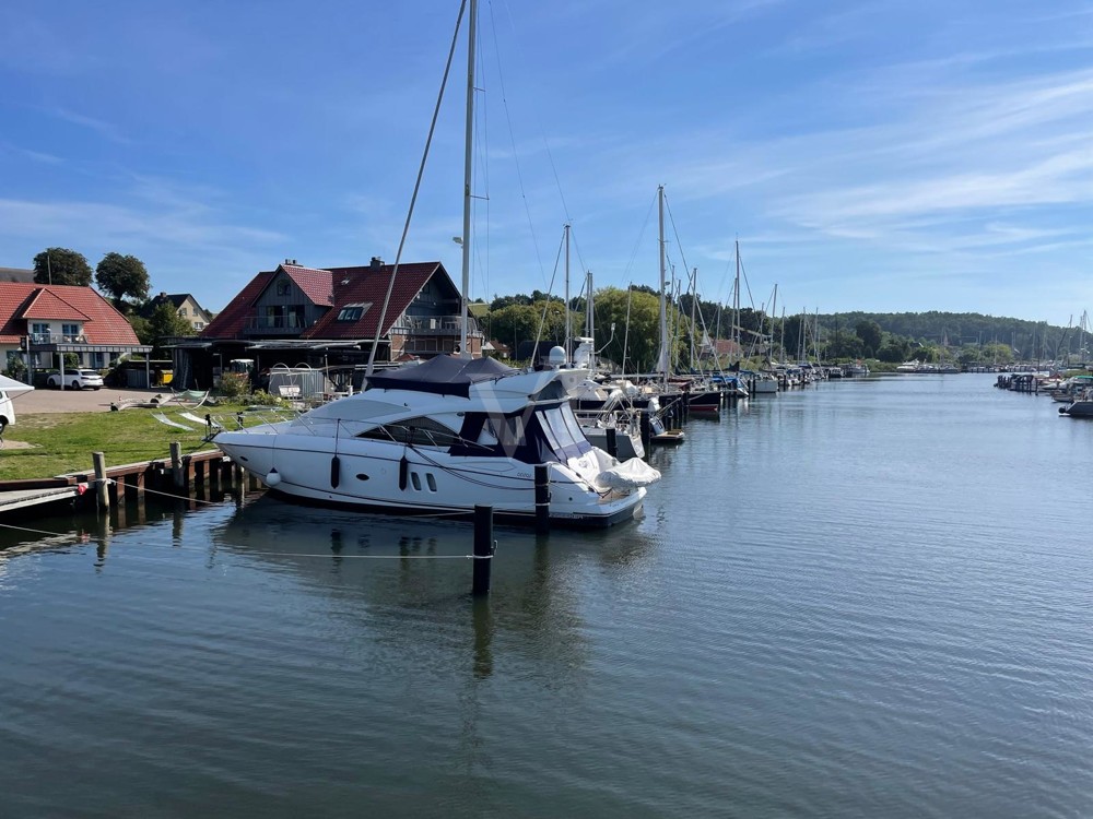 Zweifamilienhaus in traumhafter Lage am Neuensiener See