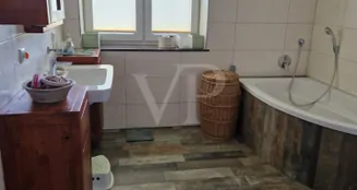 von_poll_real_estate_property_WS080_image_19