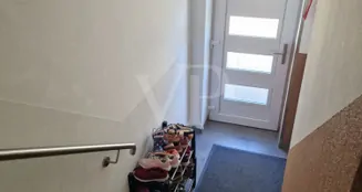 von_poll_real_estate_property_WS080_image_20