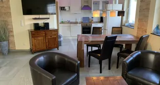 von_poll_real_estate_property_ZC900_image_5