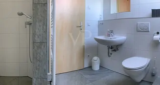 von_poll_real_estate_property_ZC900_image_13