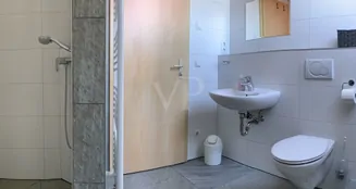 von_poll_real_estate_property_ZC900_image_13