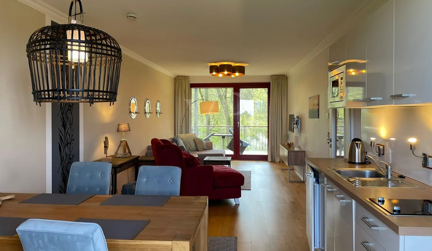 Essbereich mit Küche