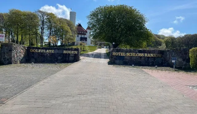 Eingang Schlosshotel Ranzow