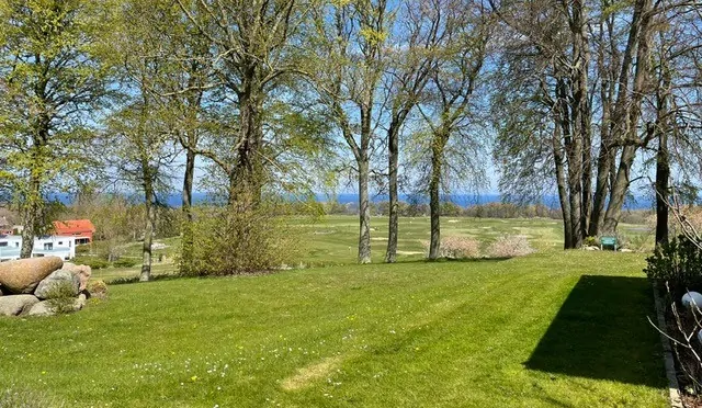 Blick in die Golf,-und Parkanlag sowie Ostsee