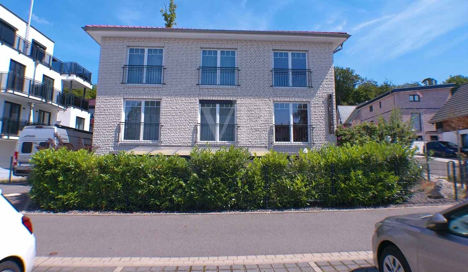 Highlight: Haus,- oder Einzelerwerb von Wohnungen in Villa in Strandnähe - top Ferienvermietung