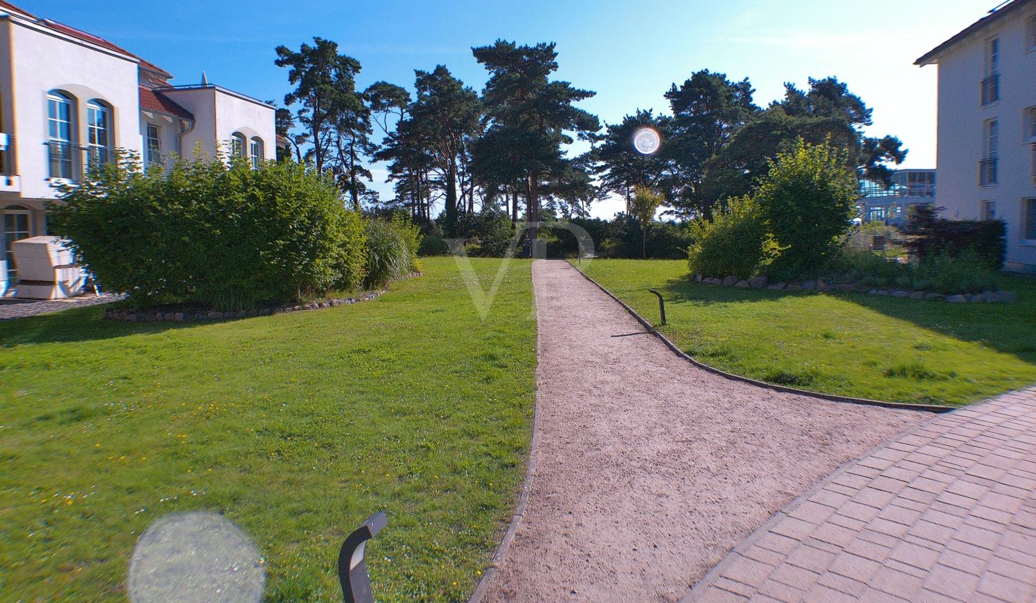 Residenz am Meer: 3-Zimmer-Wohnung in zentraler Lage mit Balkon und Wellnessanlage