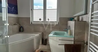 von_poll_real_estate_property_GB059_image_22