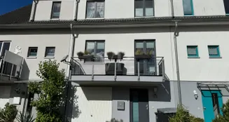 von_poll_real_estate_property_GB059_image_0