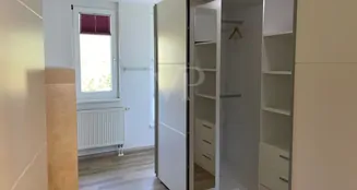 von_poll_real_estate_property_GB059_image_28