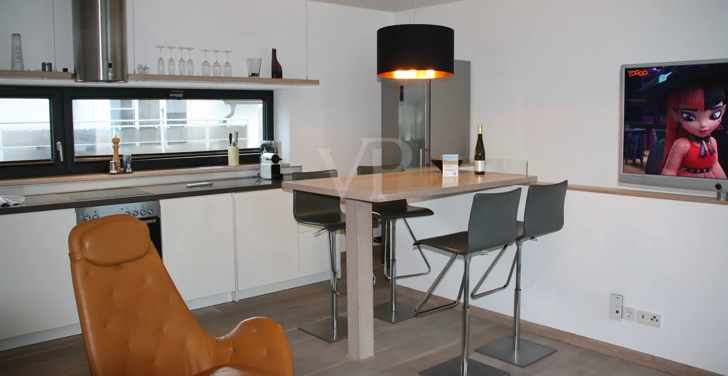 Exponiertes Penthouse am Hochufer: Moderne Architektur trifft Ostseenähe