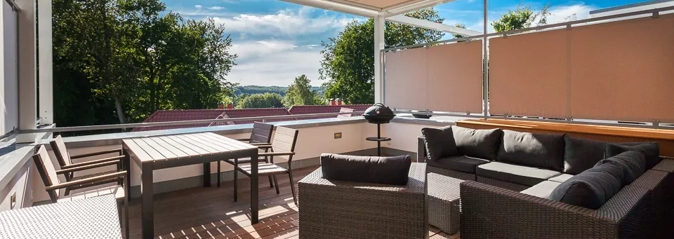 Exponiertes Penthouse am Hochufer: Moderne Architektur trifft Ostseenähe