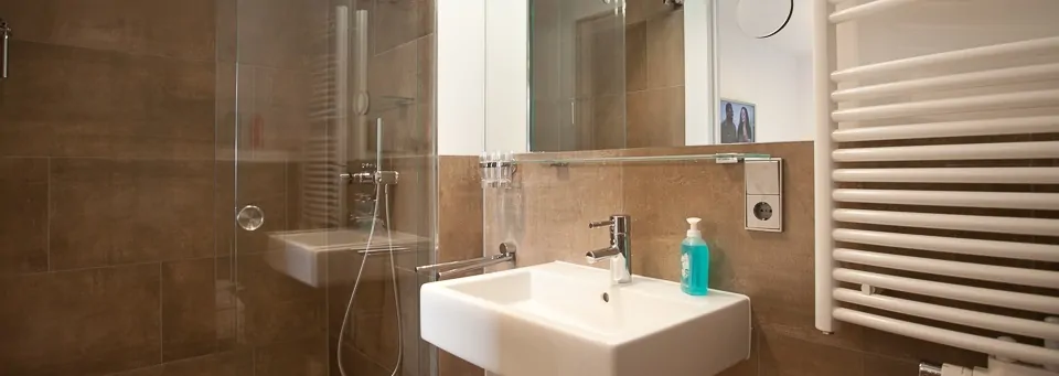 Exponiertes Penthouse am Hochufer: Moderne Architektur trifft Ostseenähe