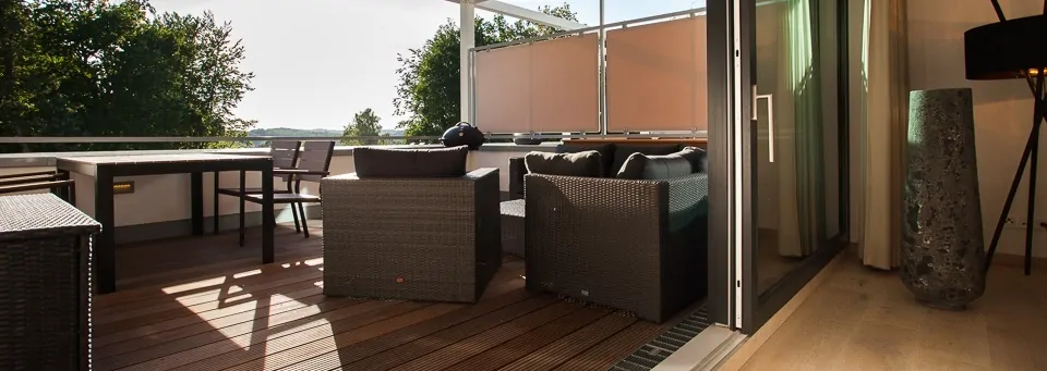 Exponiertes Penthouse am Hochufer: Moderne Architektur trifft Ostseenähe