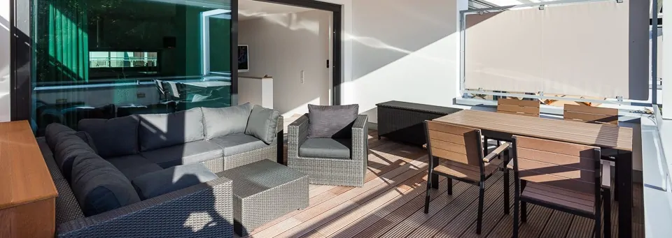 Exponiertes Penthouse am Hochufer: Moderne Architektur trifft Ostseenähe