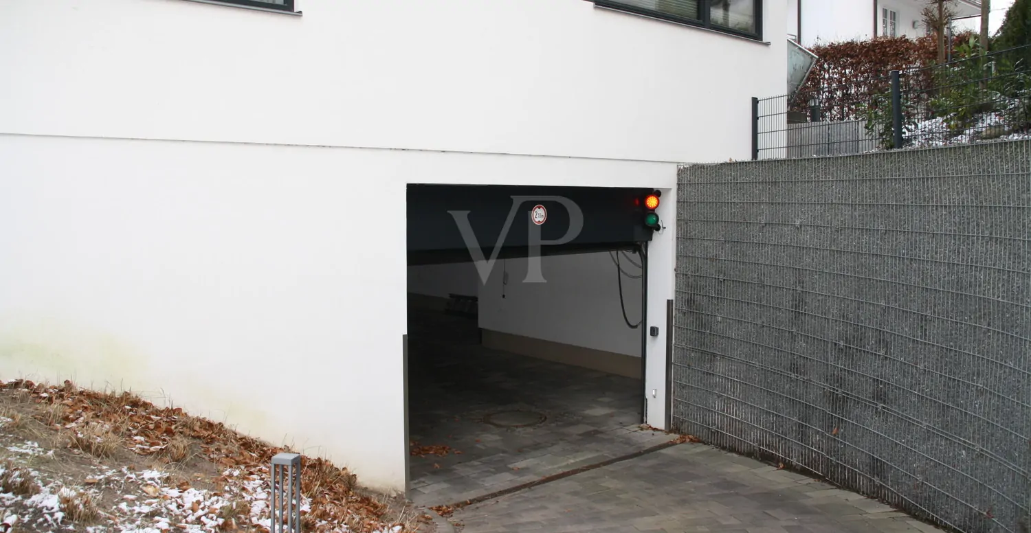 Exponiertes Penthouse am Hochufer: Moderne Architektur trifft Ostseenähe