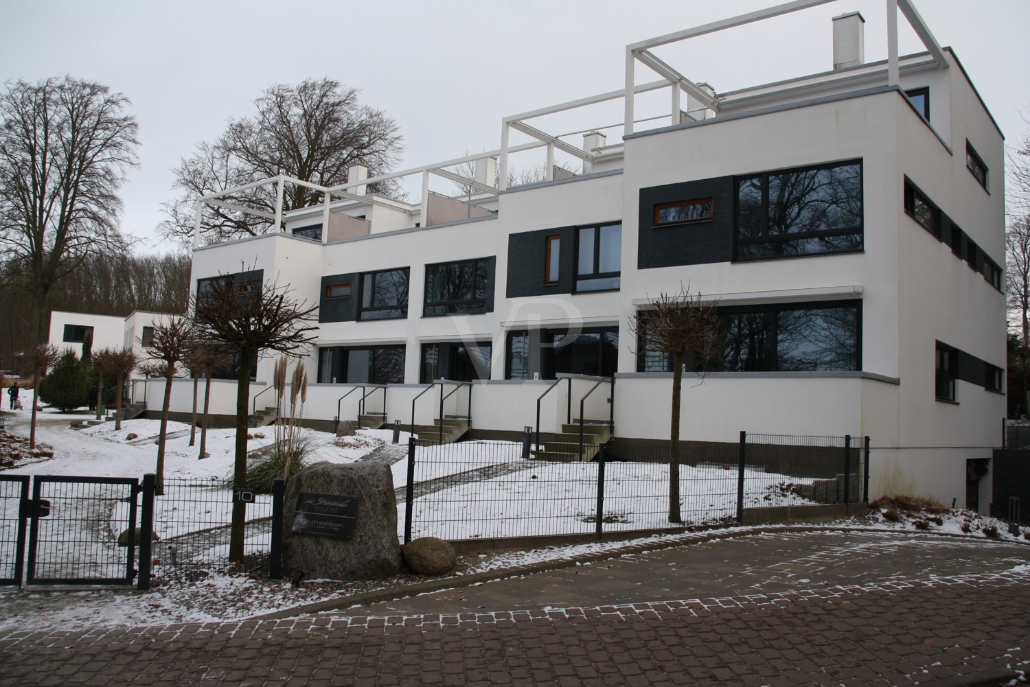 Exponiertes Penthouse am Hochufer: Moderne Architektur trifft Ostseenähe