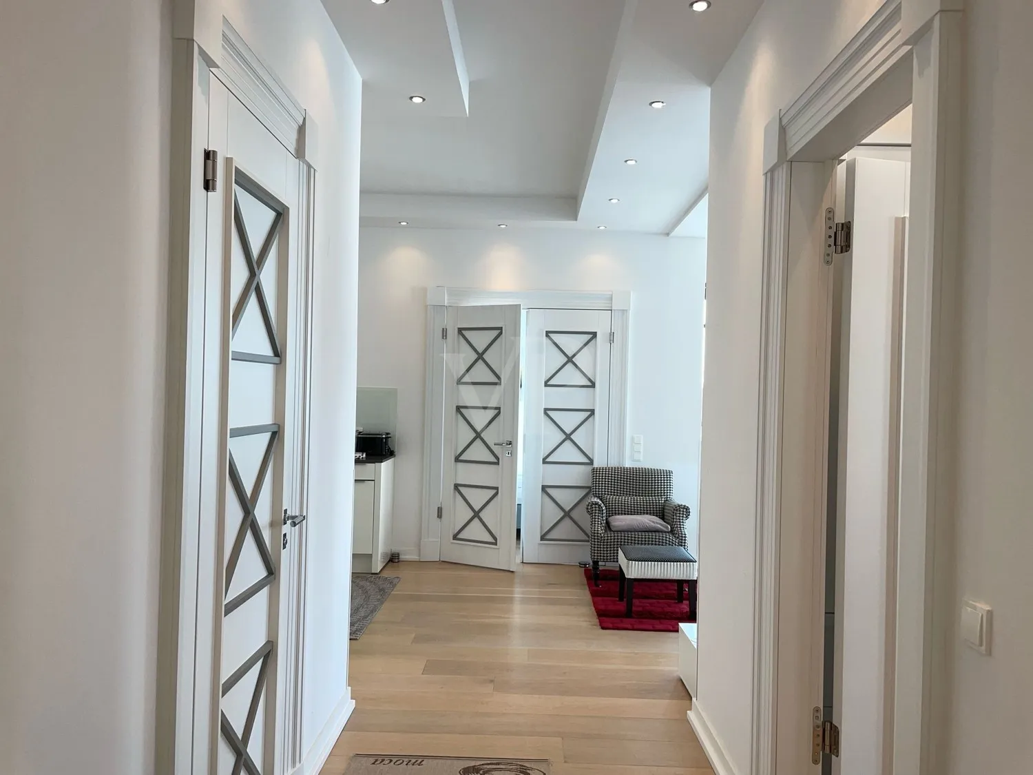 Eingangsbereich mit Blick in die Wohnung