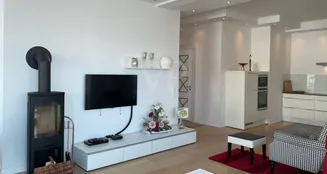 von_poll_real_estate_property_GQ023_image_11