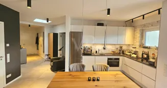 von_poll_real_estate_property_25010014_image_1