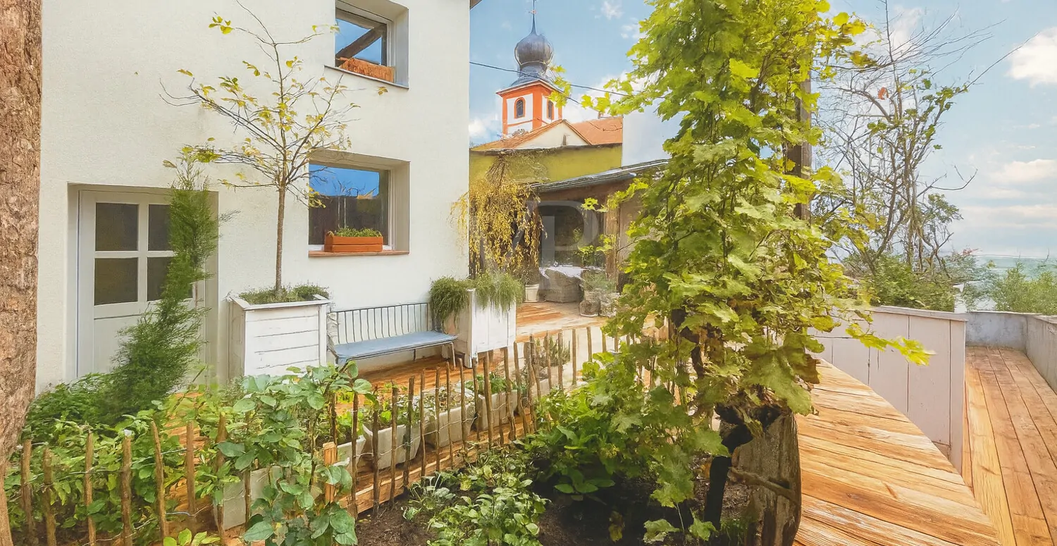 Historisches Haupthaus mit Charme und Modernität kernsaniert