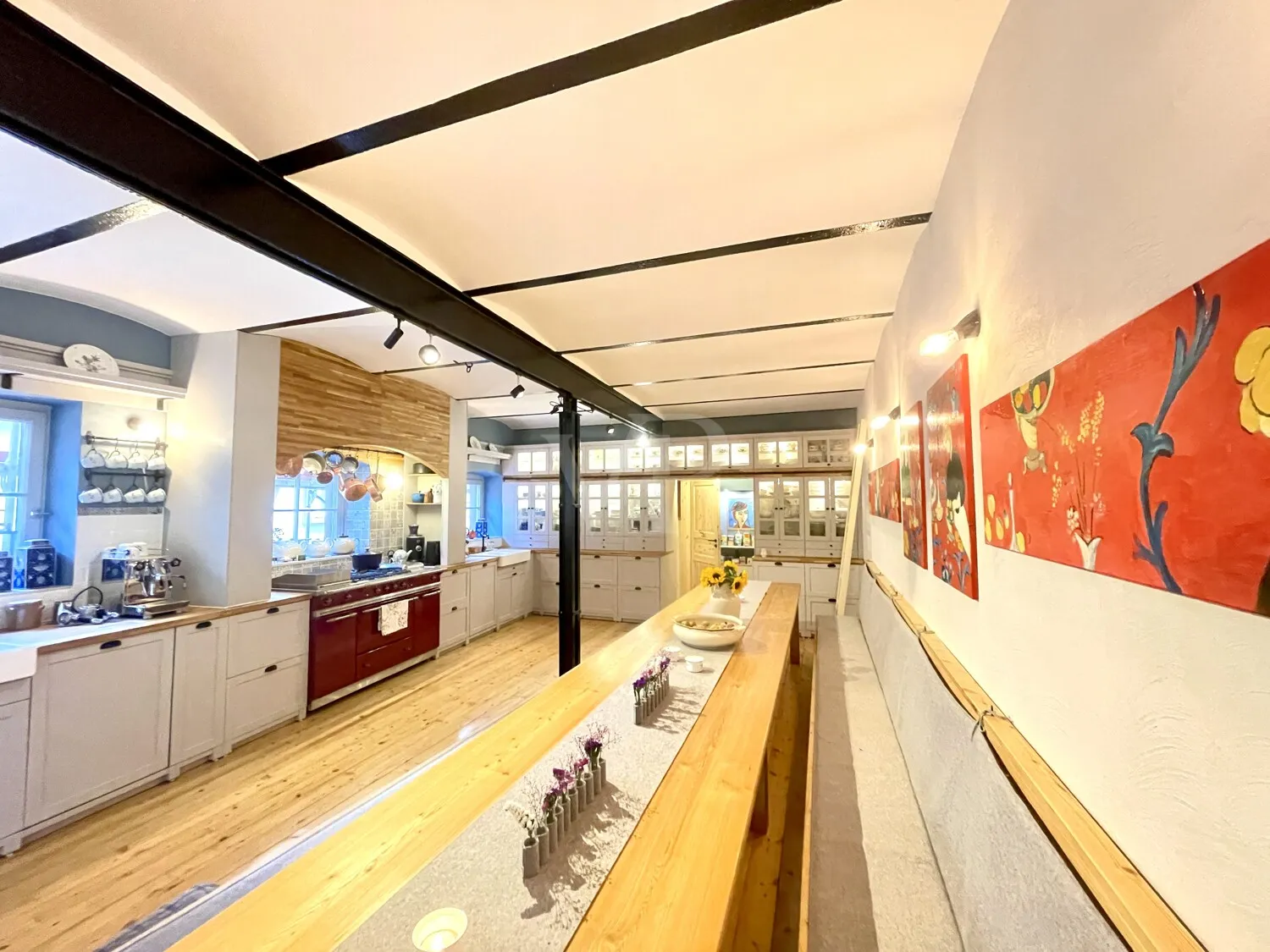 Historic main building with charm and modernity, completely renovated