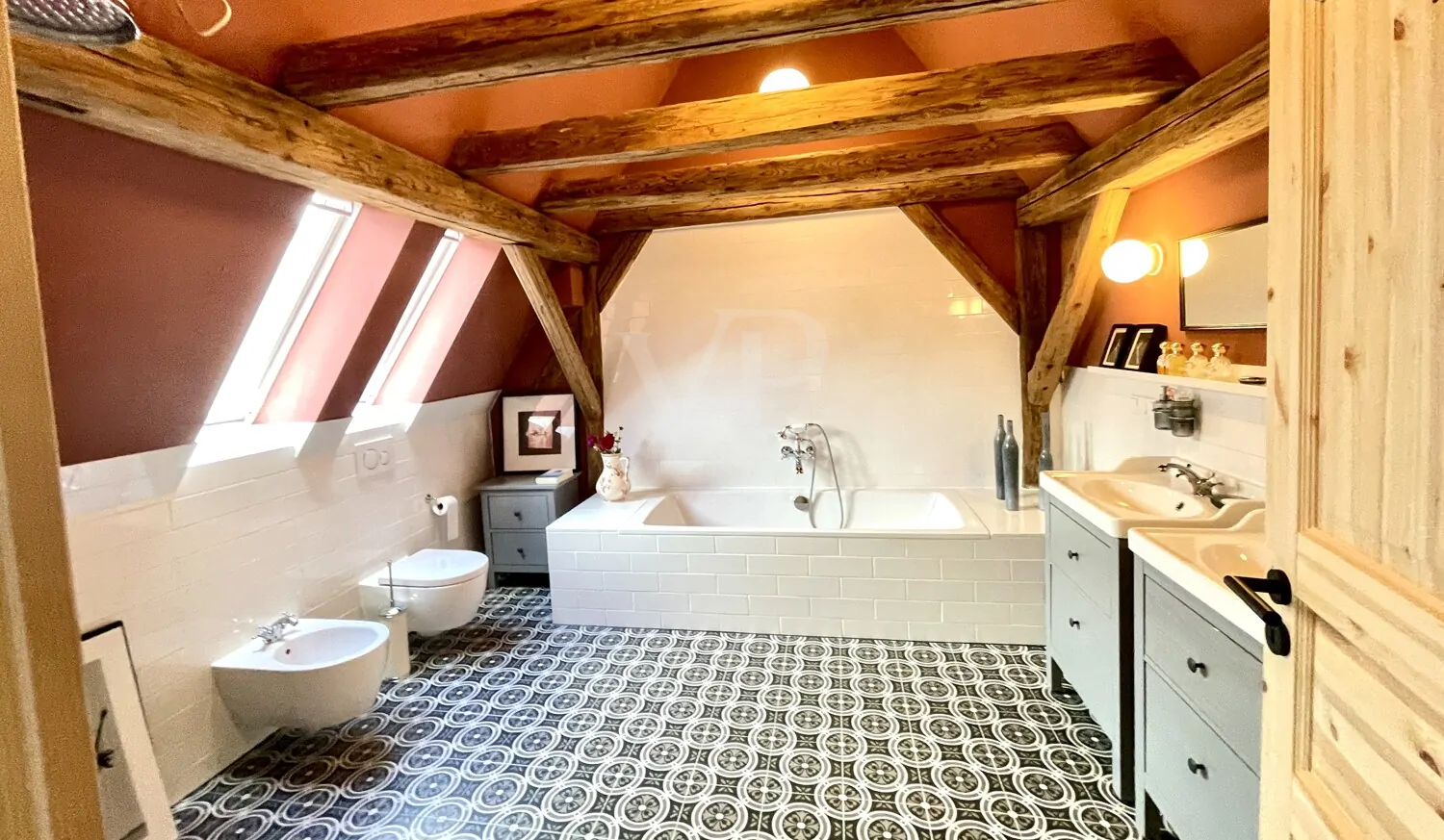 Historisches Haupthaus mit Charme und Modernität kernsaniert