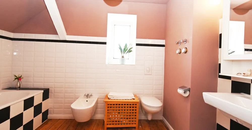 Sanierte Jugendstilvilla mit unterschiedlichen Nutzungsmöglichkeiten!