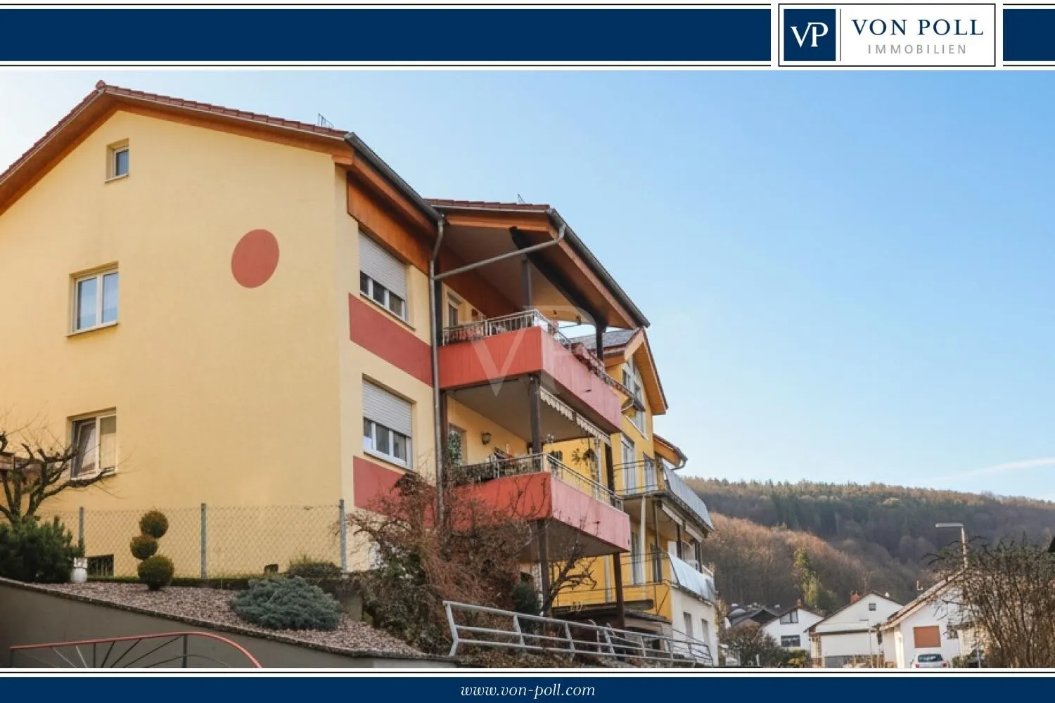 Ein- bis Zweifamilienhaus mit Burgenblick