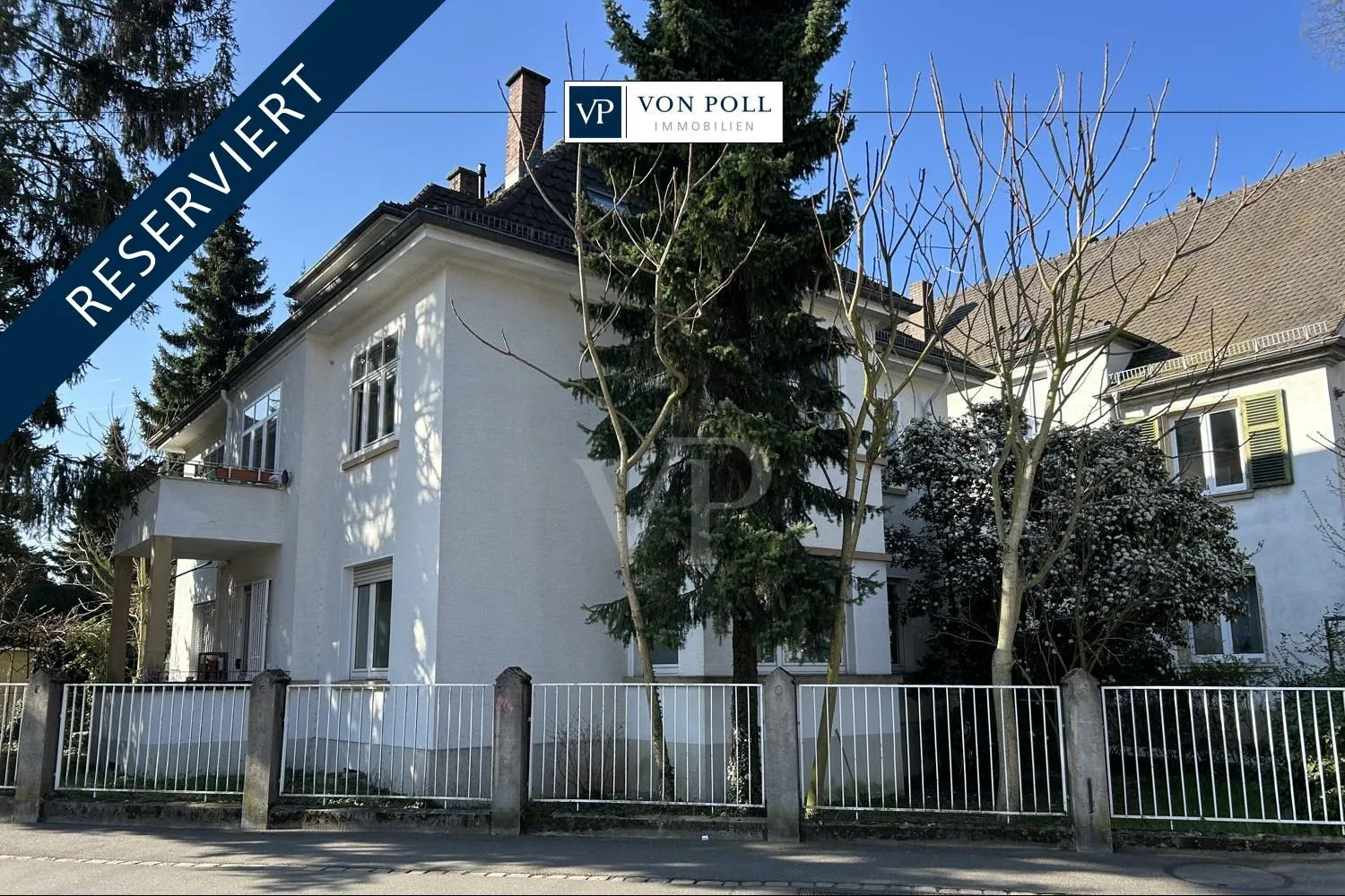 Hochparterrewohnung mit Garten – mit etwas Liebe erstrahlt sie als Schmuckstück, 2 Stellplätze