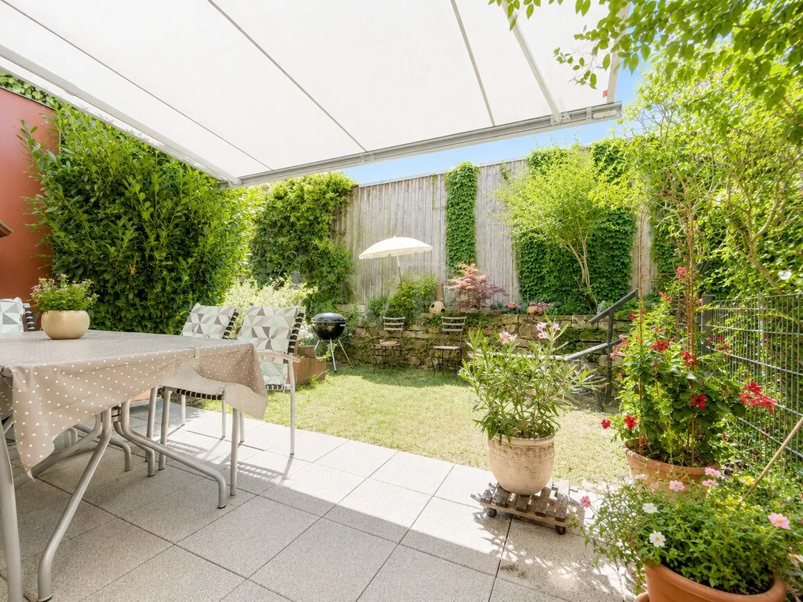 Terrasse und Garten