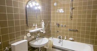 von_poll_real_estate_property_26010001_image_12