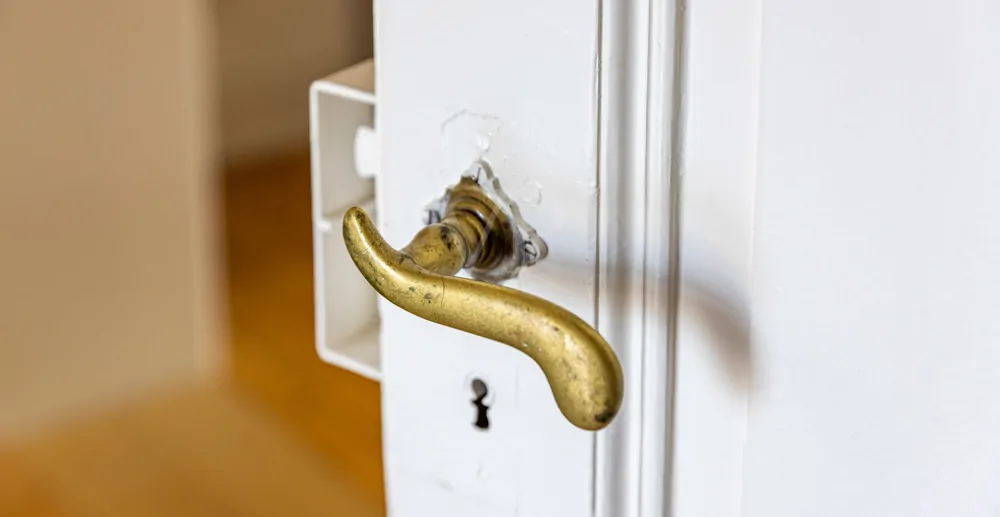 Wohnen im Charme vergangener Zeiten: Kernsanierte Denkmalwohnung mit Schlossblick