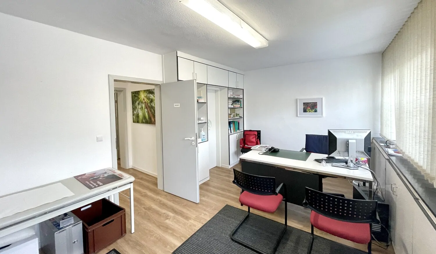 Schöne Praxisräume in bester Lage evtl. als Wohnraum möglich