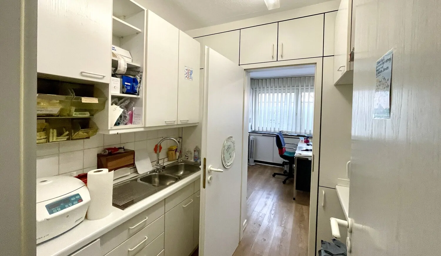 Schöne Praxisräume in bester Lage evtl. als Wohnraum möglich