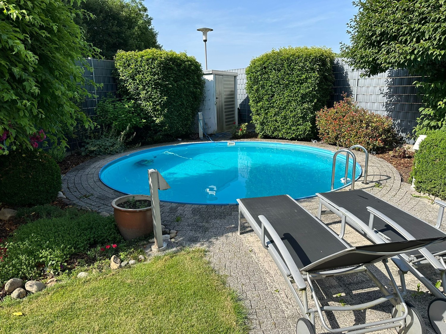 Exklusive Villa mit umfassender Ausstattung und maximaler Privatsphäre.