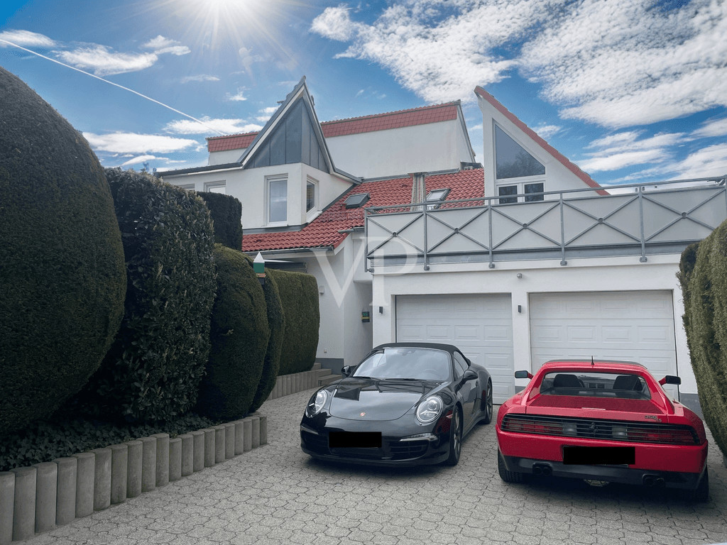 Exklusive Villa mit umfassender Ausstattung und maximaler Privatsphäre.