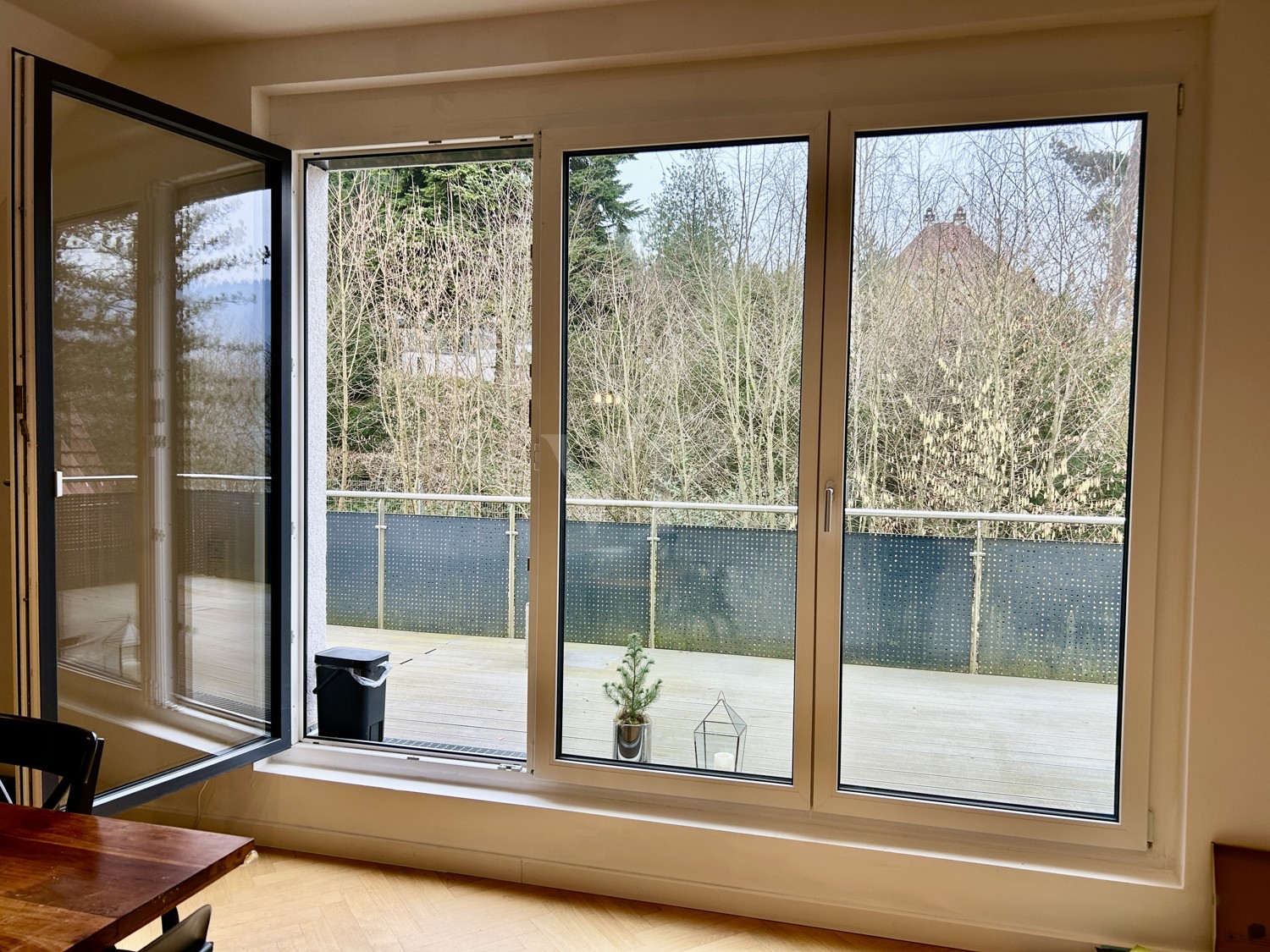 Moderne KFW55-Wohnung mit Dachterrasse und Blick ins Grüne in Traumlage!