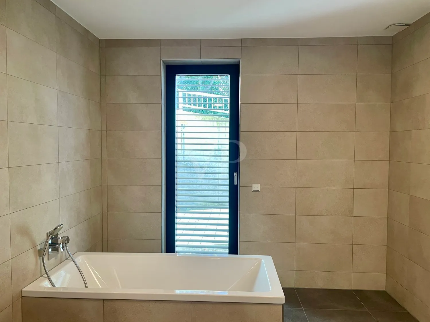 "Immeuble neuf à partir de 2019 : Appartement élégant de 3 pièces avec accès au jardin"