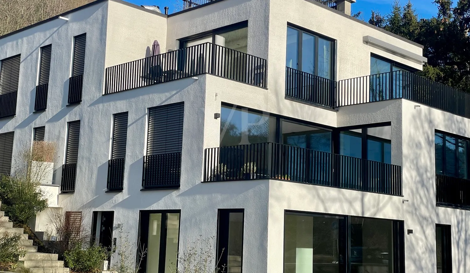 „Neubau von 2019: Stilvolle 3-Zimmer-Wohnung mit Gartennutzung“