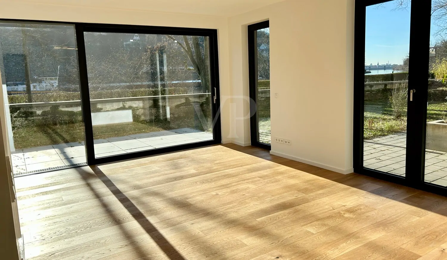 „Neubau von 2019: Stilvolle 3-Zimmer-Wohnung mit Gartennutzung“