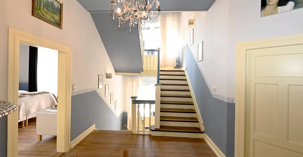 Sanierte Jugendstilvilla mit unterschiedlichen Nutzungsmöglichkeiten!