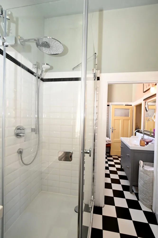 Renovated Art Nouveau villa with various usage options!